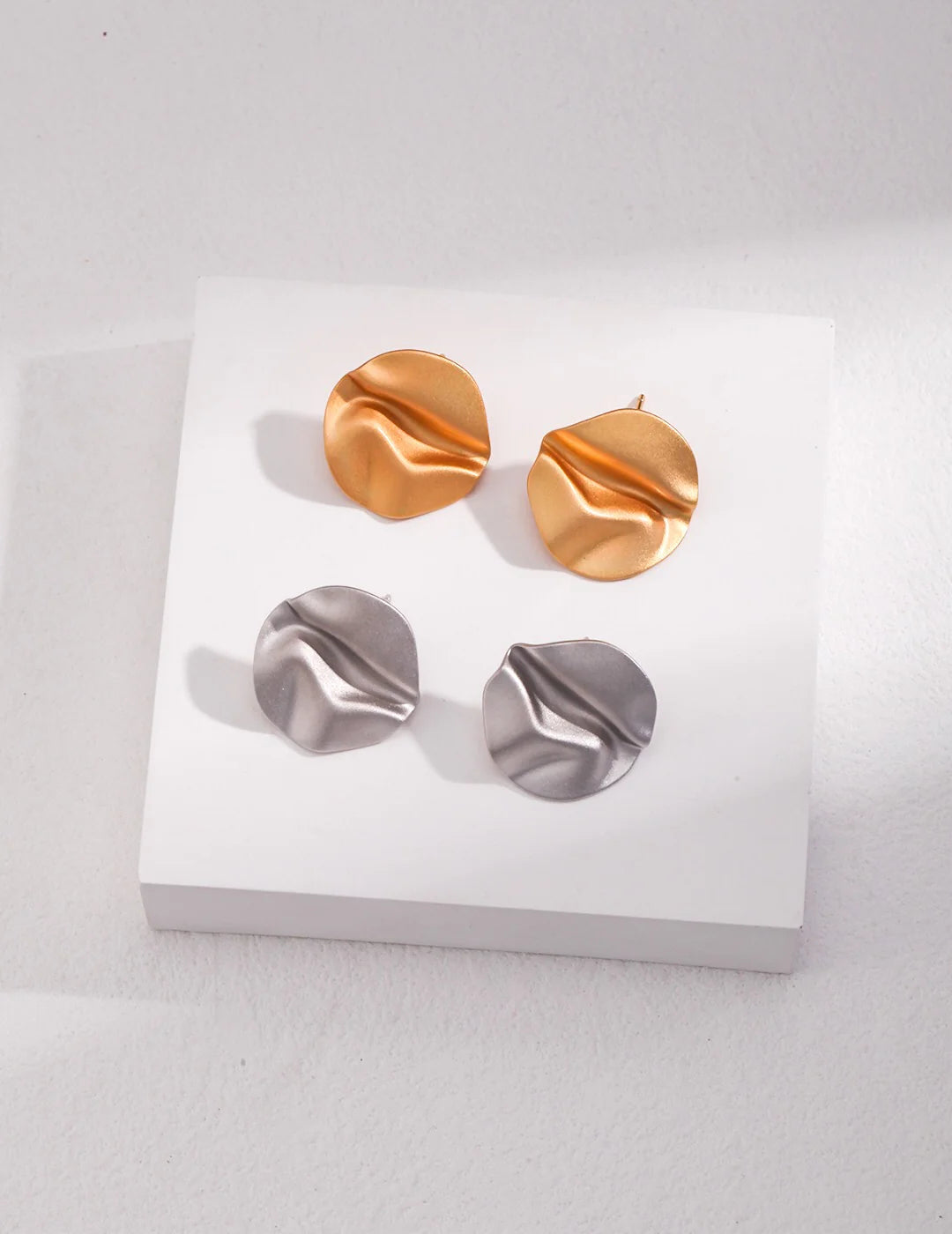 Round Pleated Earrings