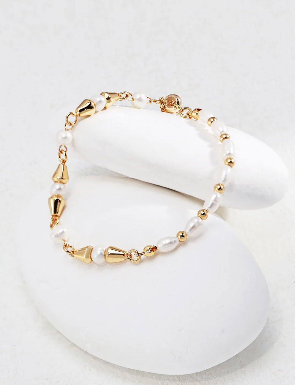 Spliced Irregular Pearl Bracelet