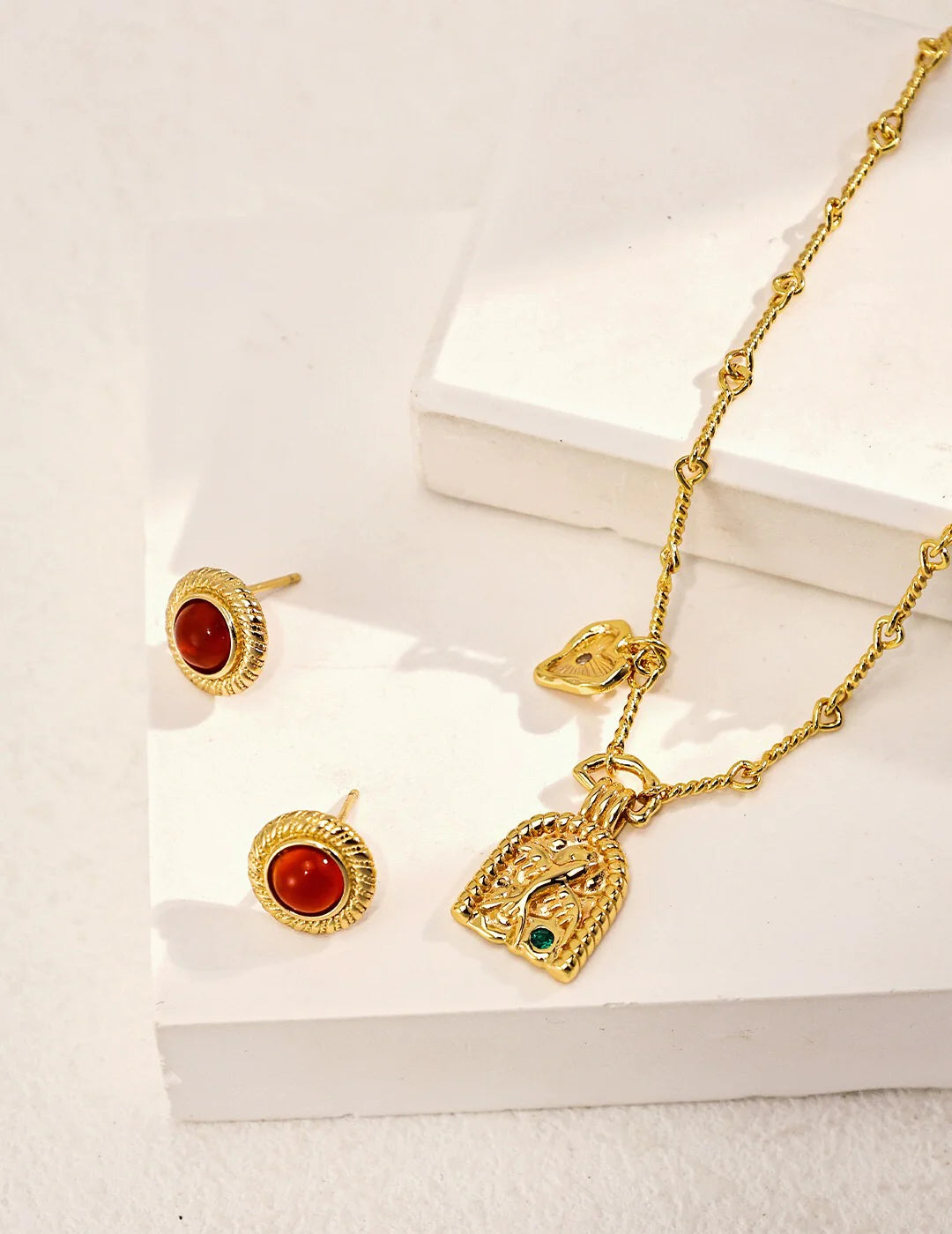 Vintage Style Red Agate Stud