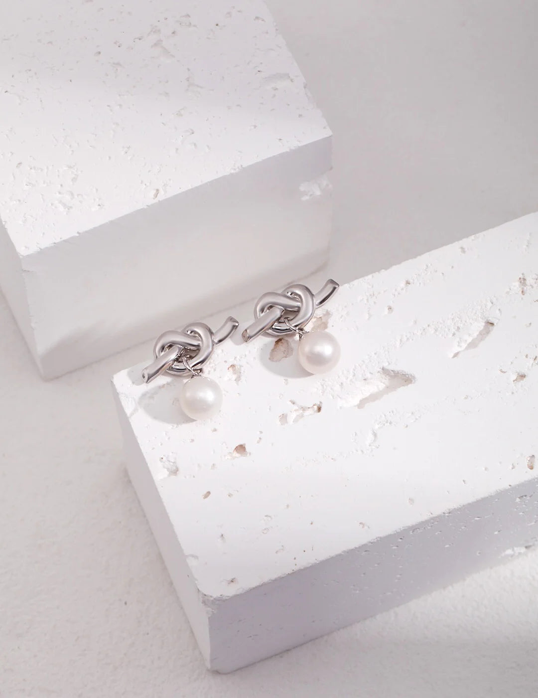 Knot Design Pearl Earrings