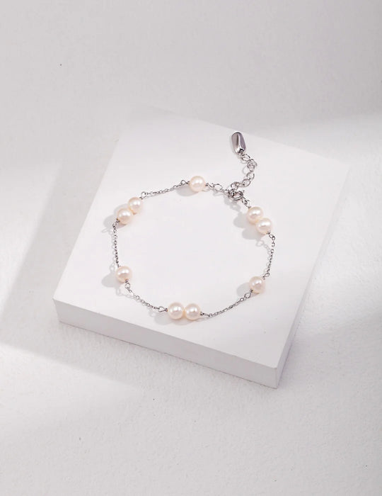 Dainty Freshwater Pearl Bracelet