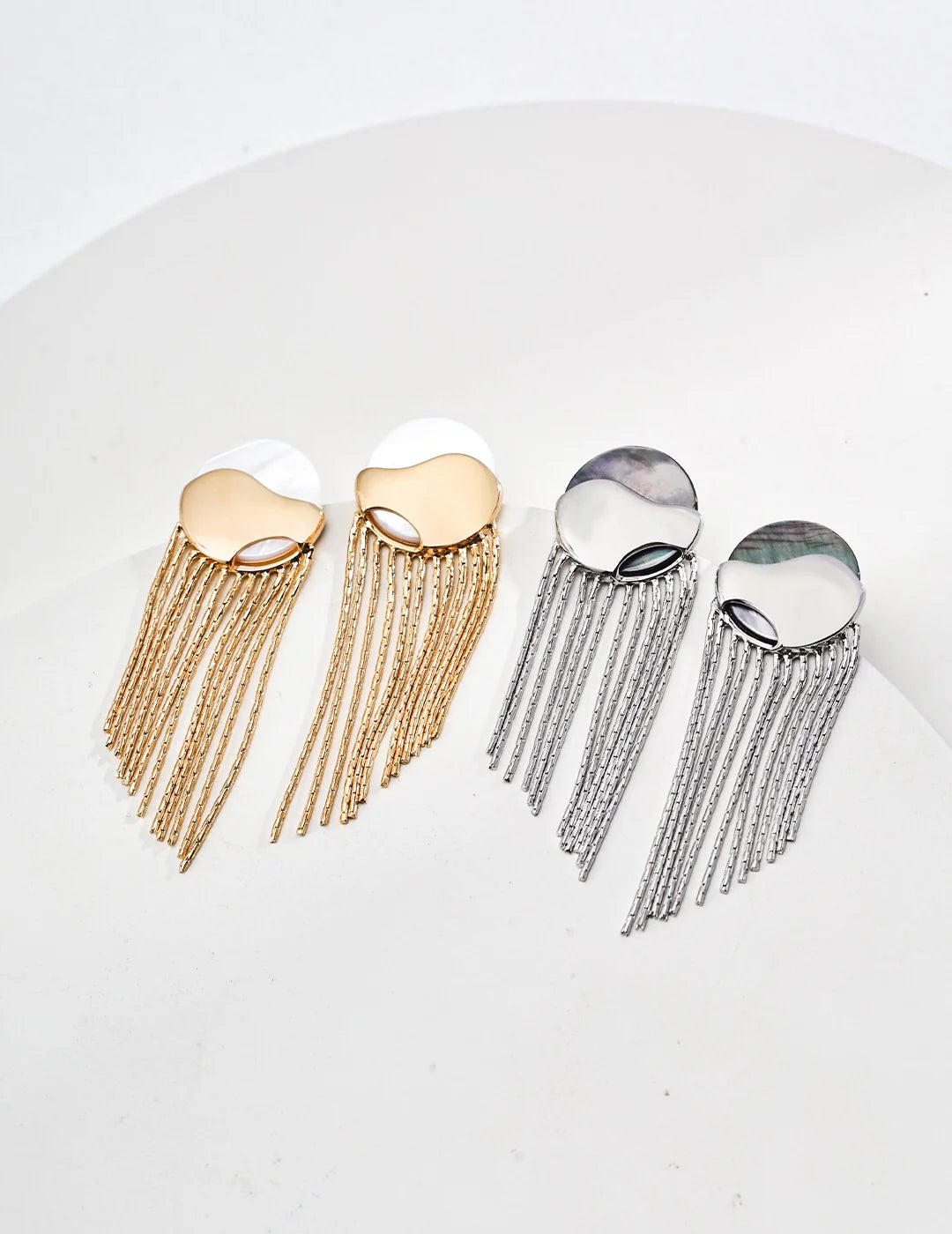 Round Simple Mother of Pearl Earrings