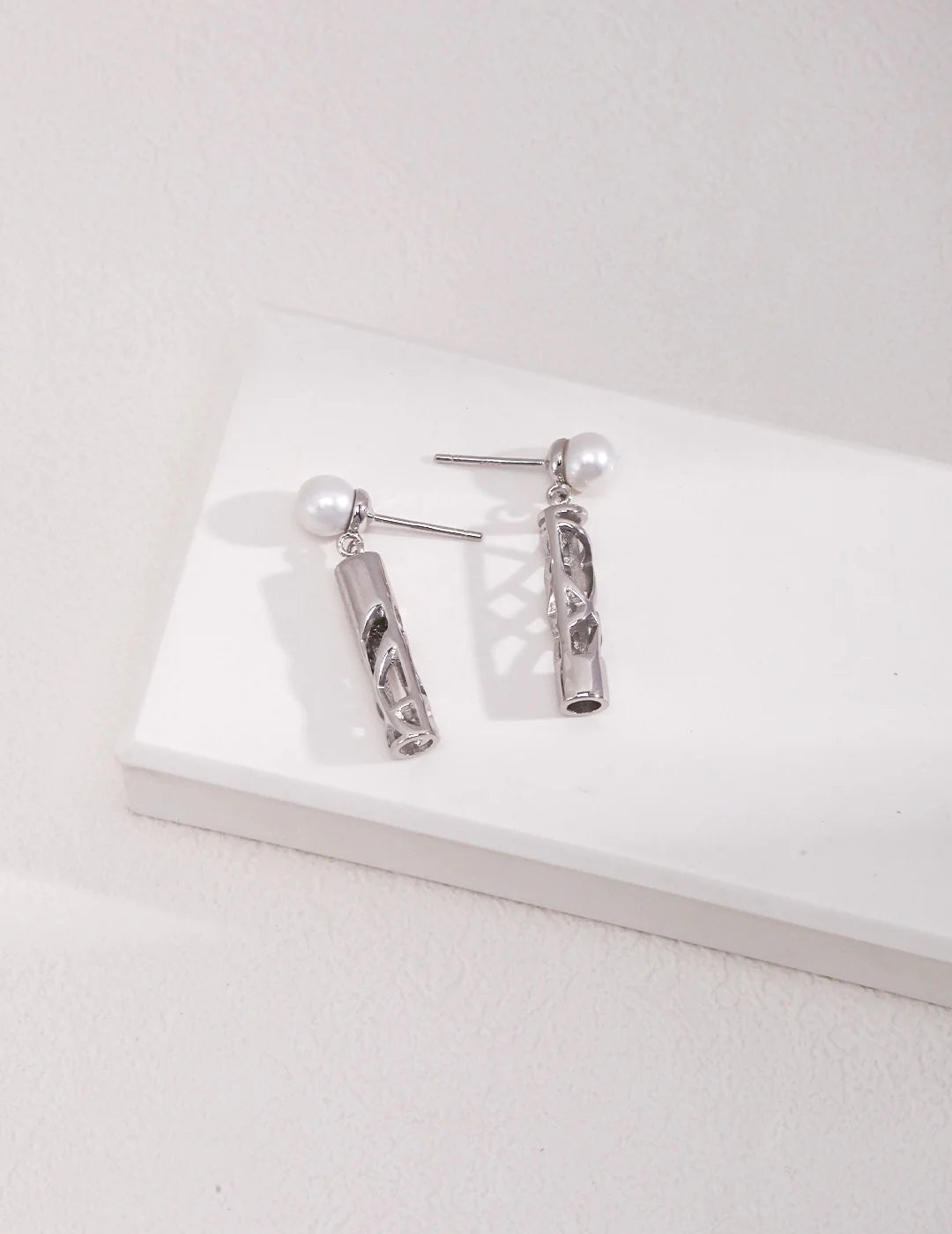 Hollow Strip Pearl Earrings