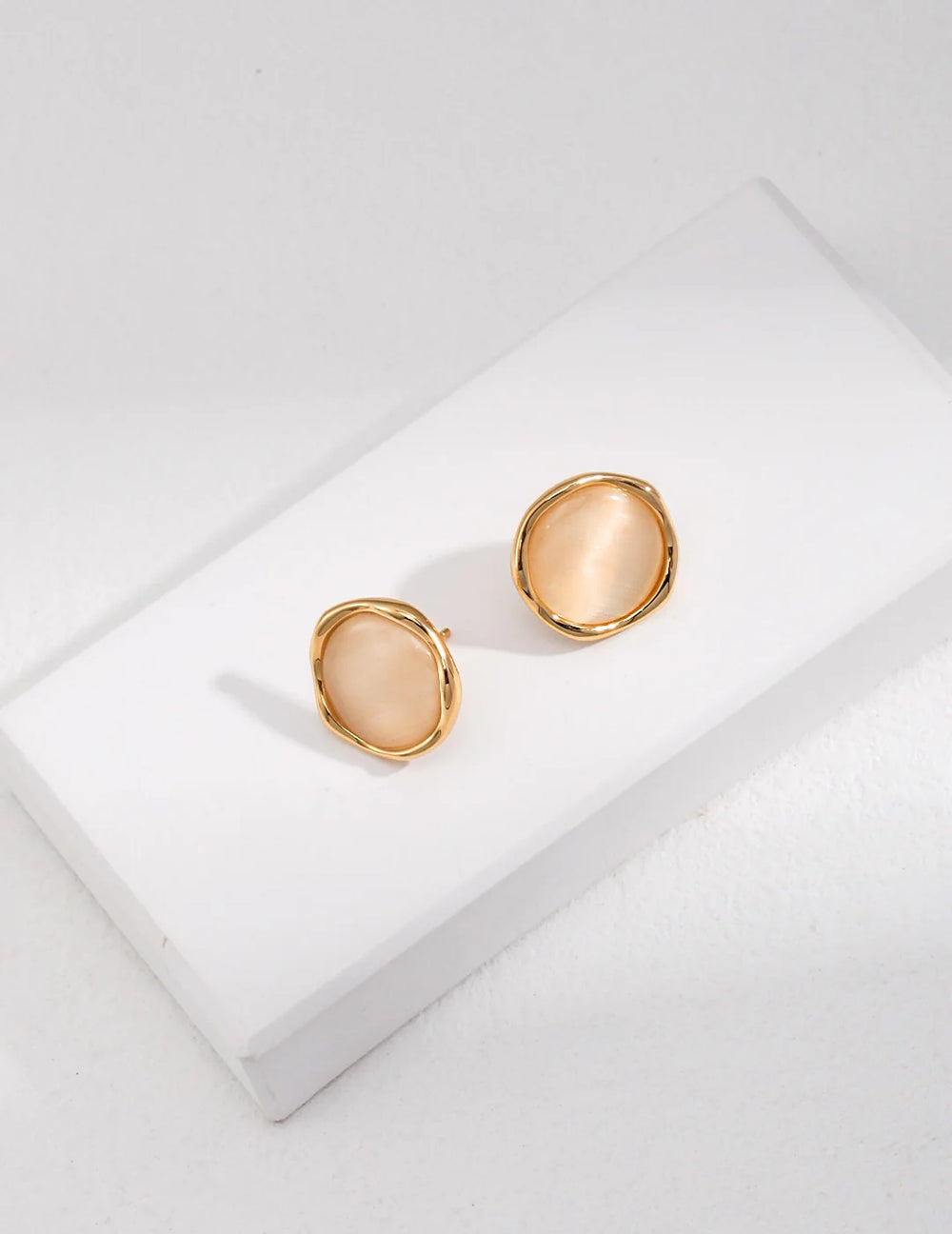 Cat'S Eye Stone Earrings