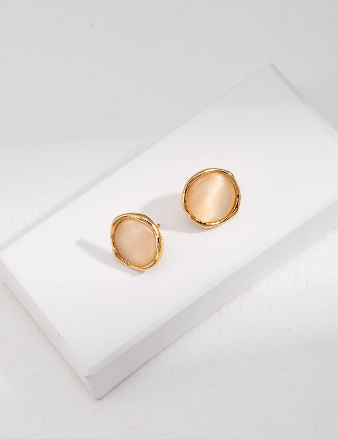 Cat'S Eye Stone Earrings
