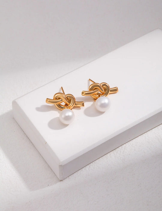 Knot Design Pearl Earrings